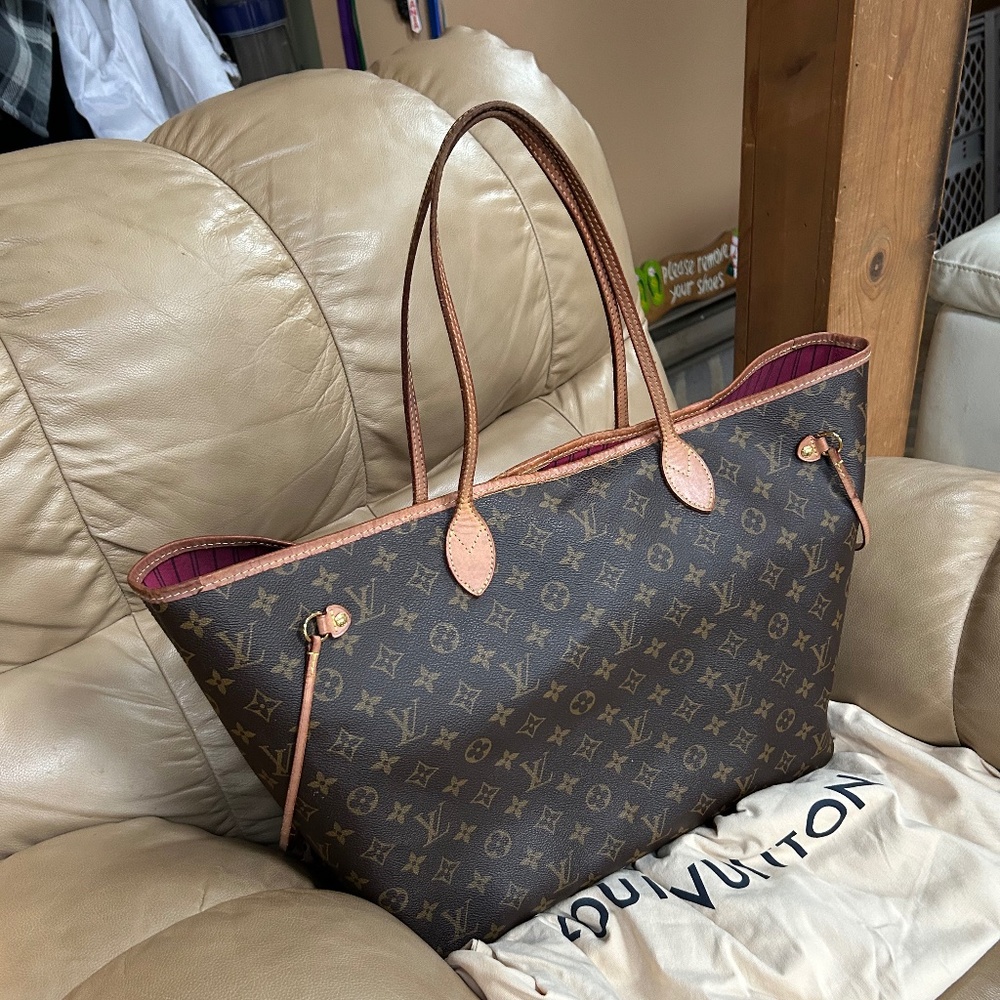 💞💞XXL Louis Vuitton Neverfull GM monogram PIVIONE INTERIOR🩷 - Picture 5 of 16